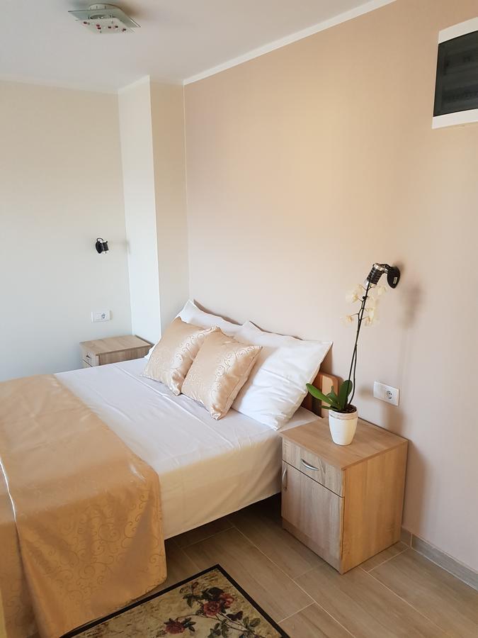 Fruskogorska Terasa Appartement Novi Sad Buitenkant foto