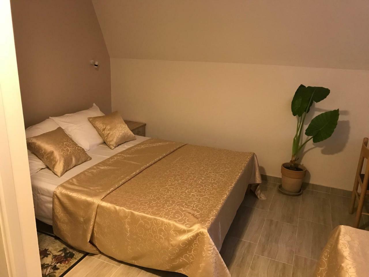 Fruskogorska Terasa Appartement Novi Sad Buitenkant foto