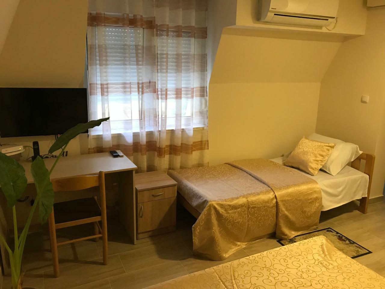 Fruskogorska Terasa Appartement Novi Sad Buitenkant foto